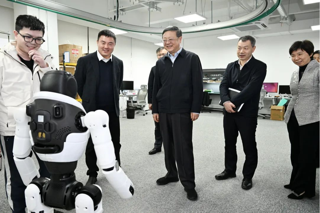 上海市委书记陈吉宁专题调研环球国际机器人